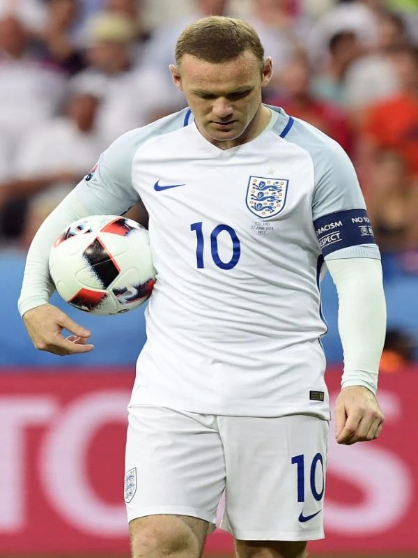 Tóc Wayne Rooney biến mất bí ẩn